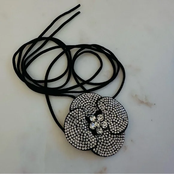 New Rhinestone Flower Large Black Necklace Choker - Picture 8 of 9